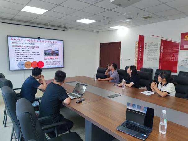 99e553bdd79418260325a8f9c5788fd7